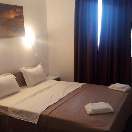 Nelmar Hotel Navodari Bagian luar foto