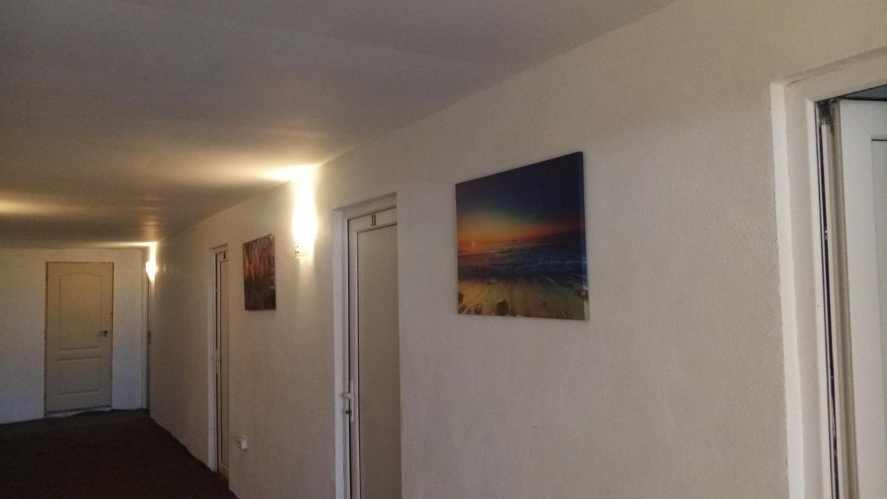 Nelmar Hotel Navodari Bagian luar foto